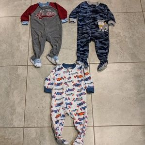 Carter's footed onsies set